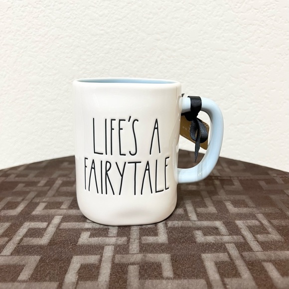 Rae Dunn Disney Cinderella Measuring Cups and LIFE’S A FAIRYTALE mug - Picture 7 of 12